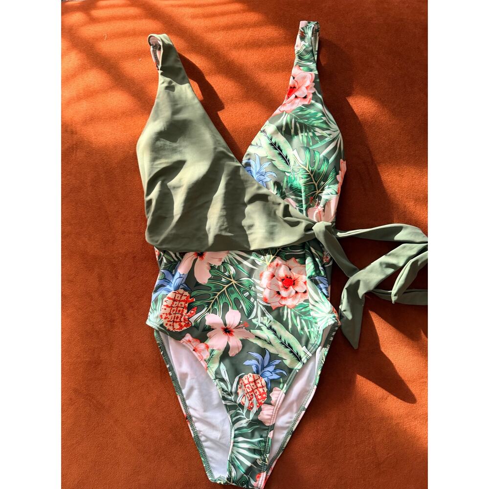 Leaf and Floral Cross top Swimsuit Women one piece S